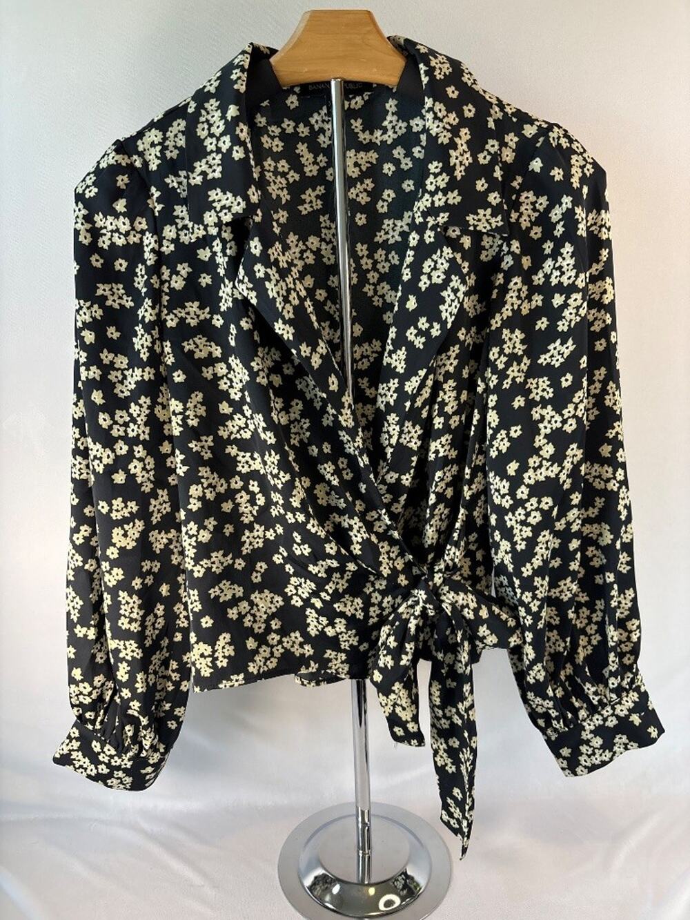 Banana Republic Floral Wrap Blouse Black Cream Ditsy Print XXS Top